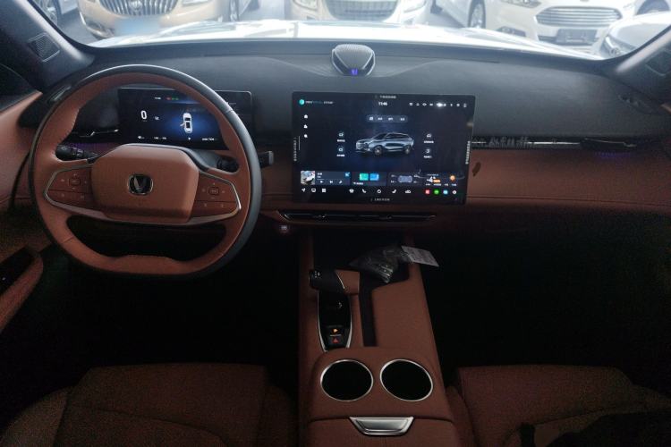 Used CHANGAN UNI-Z 2025 1.5T Premium Edition Center Console