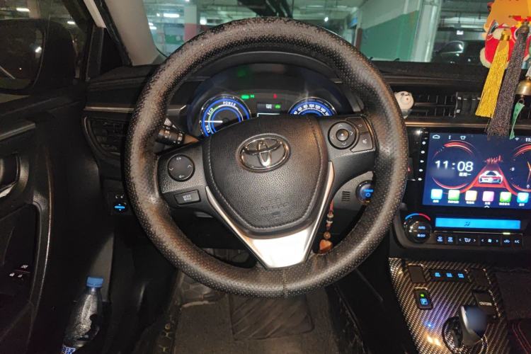 Used Toyota Levin 2016 Dual-Engine 1.8H GS E-CVT Elite Model with Sunroof Steering Wheel