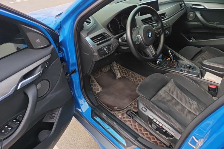 Used BMW X2 2018 sDrive25i Luxury Model with M Off-Road Package China V Emission Standard
