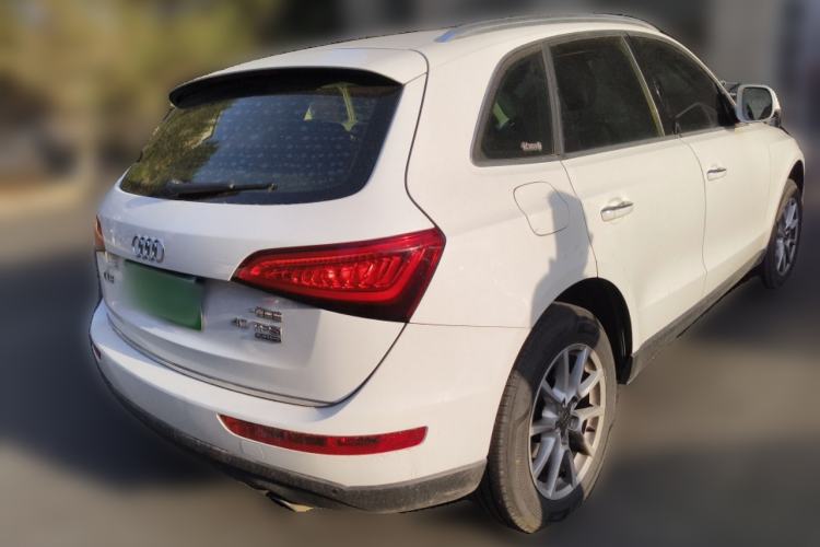 Used Audi Q5 2015 40 TFSI Technology Edition Rear Right 45 Deg