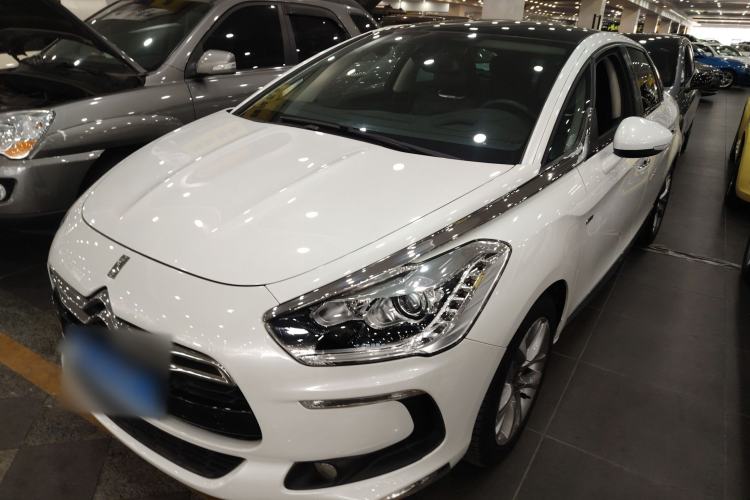 Used DS 5 2013 1.6T Luxury Edition THP160
