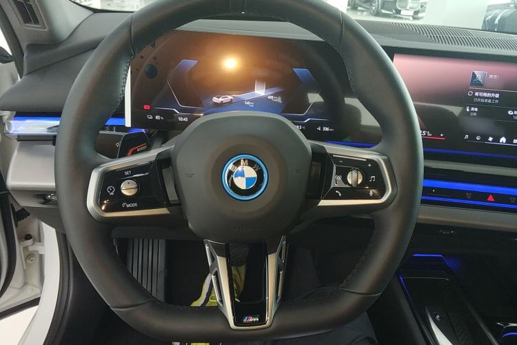 Used BMW i5 2025 eDrive 40L M Sport Package Steering Wheel