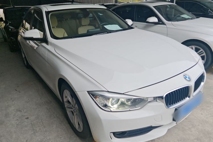 Used BMW 3 Series 2015 320i Active Edition
