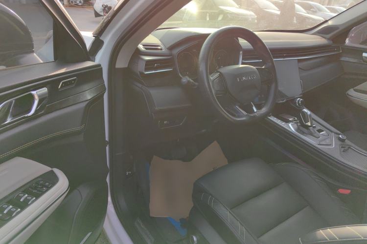 Used Lynk & Co 05 2020 2.0TD Two-Wheel Drive Shine Halo