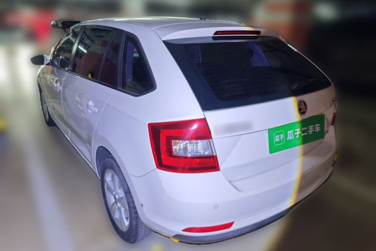 Used Skoda Rapid Spaceback 2014 1.6L Manual Enjoyment Edition