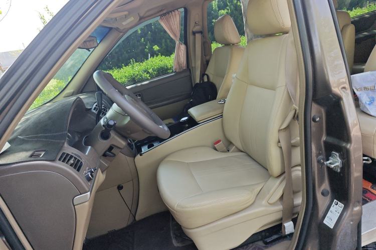 Used Buick GL8 2014 2.4L Classic Edition Left Front Seat