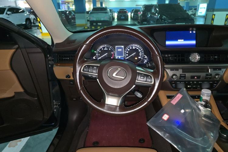 Used Lexus ES 2015 250 Elegant Edition
