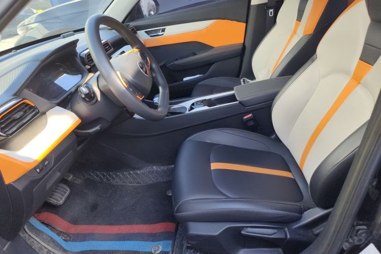 Used Dongfeng Aeolus Yixuan 2023 Mach Edition 1.5L Automatic Chasing Wind Version Left Front Seat