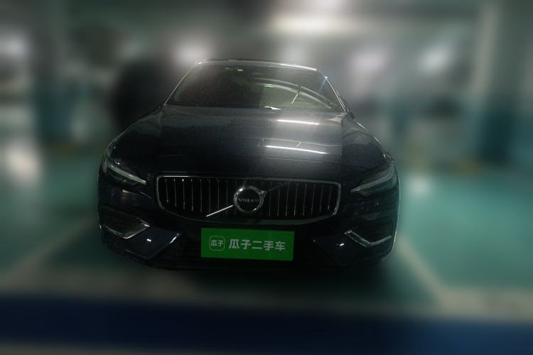 Used Volvo S60 2023 B4 Zhiyuan Luxury Edition Front