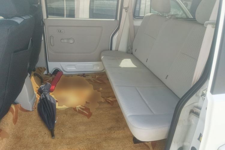 Used Jinbei New Hiace S 2023 1.5L Wealth Edition Passenger Van 5/6/7-Seater Non-Air-Conditioned Version SWC15M Left Rear Seat