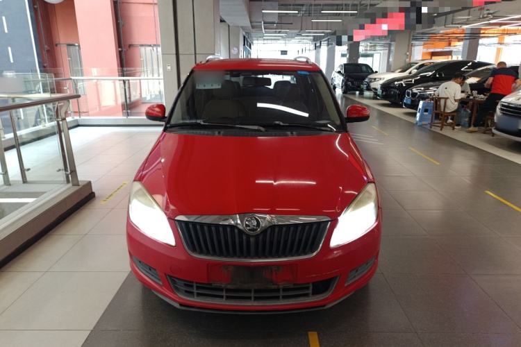 Used Skoda Fabia 2014 1.4L Automatic Crystal Edition Front