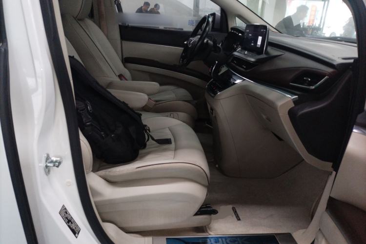 Used Buick GL8 2021 Land Cruiser Executive Class 652T Luxury Model
