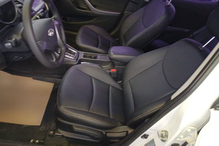 Used Hyundai Elantra (5th Generation / Langdong) 2015 1.6L Automatic Fashion Model
