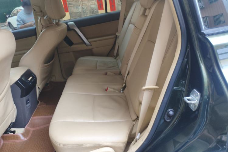 Used Toyota Prado 2013 2.7L Automatic Middle East Version
