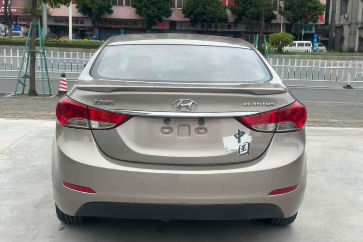 Used Hyundai Elantra (5th Generation / Langdong) 2012 1.6L Automatic Fashion Edition Exterior 5