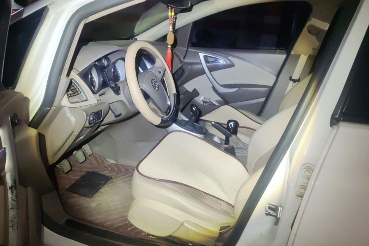 Used Buick GT 2013 GT 1.6L Manual Entry-Level Model Left Front Seat