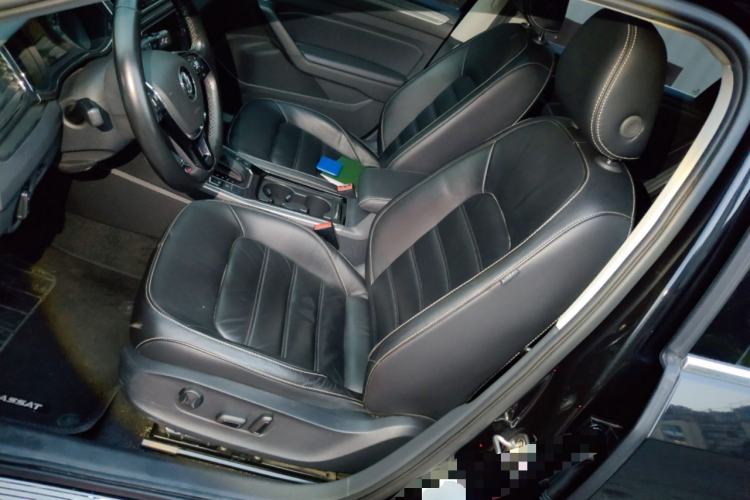 Used Volkswagen Passat 2017 330TSI DSG Luxury Edition
