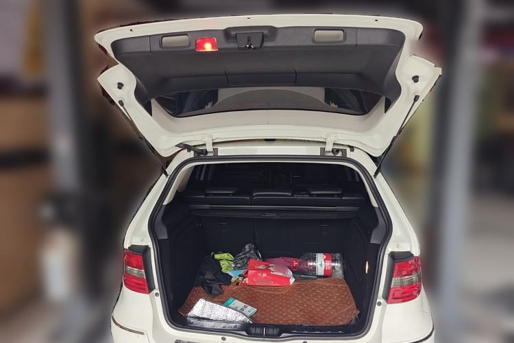 Used Mercedes-Benz B-Class 2009 B 200 Fashion Model Trunk