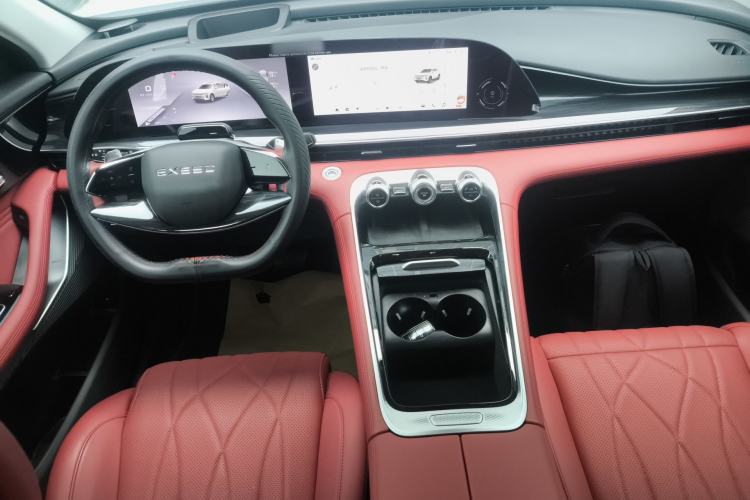 Used EXEED Stellar 2023 400T Two-Wheel Drive Comfort Flyfish Edition
