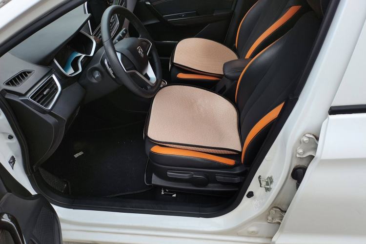 Used Baojun 310 2017 1.5L Automatic Fashion Model