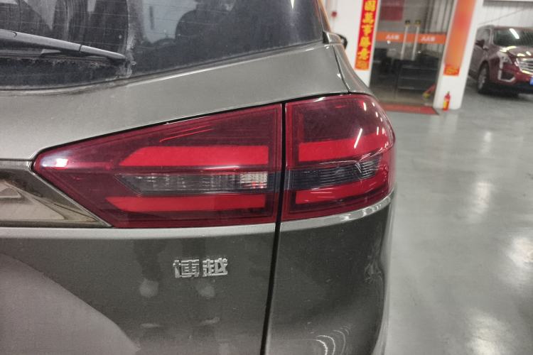 Used Geely Auto Emgrand X7 Sport 2020 1.8TD DCT Two-Wheel Drive Smart Connect 4G-Enabled Version Right Rear Taillight