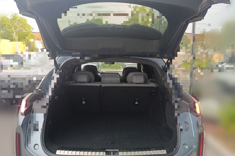 Used Lynk & Co 08 EM-P 2025 245km Ultra-Long Range Halo
