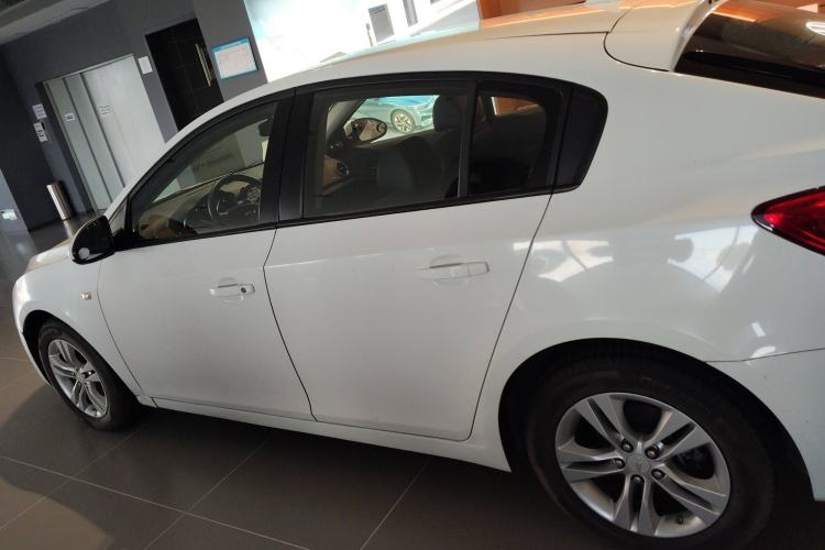 Used Chevrolet Cruze 2013 Hatchback 1.6L Automatic Luxury Model