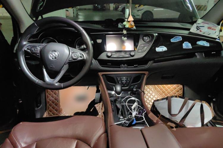 Used Buick Envision 2018 20T Two-Wheel Drive Luxury Model Center Console