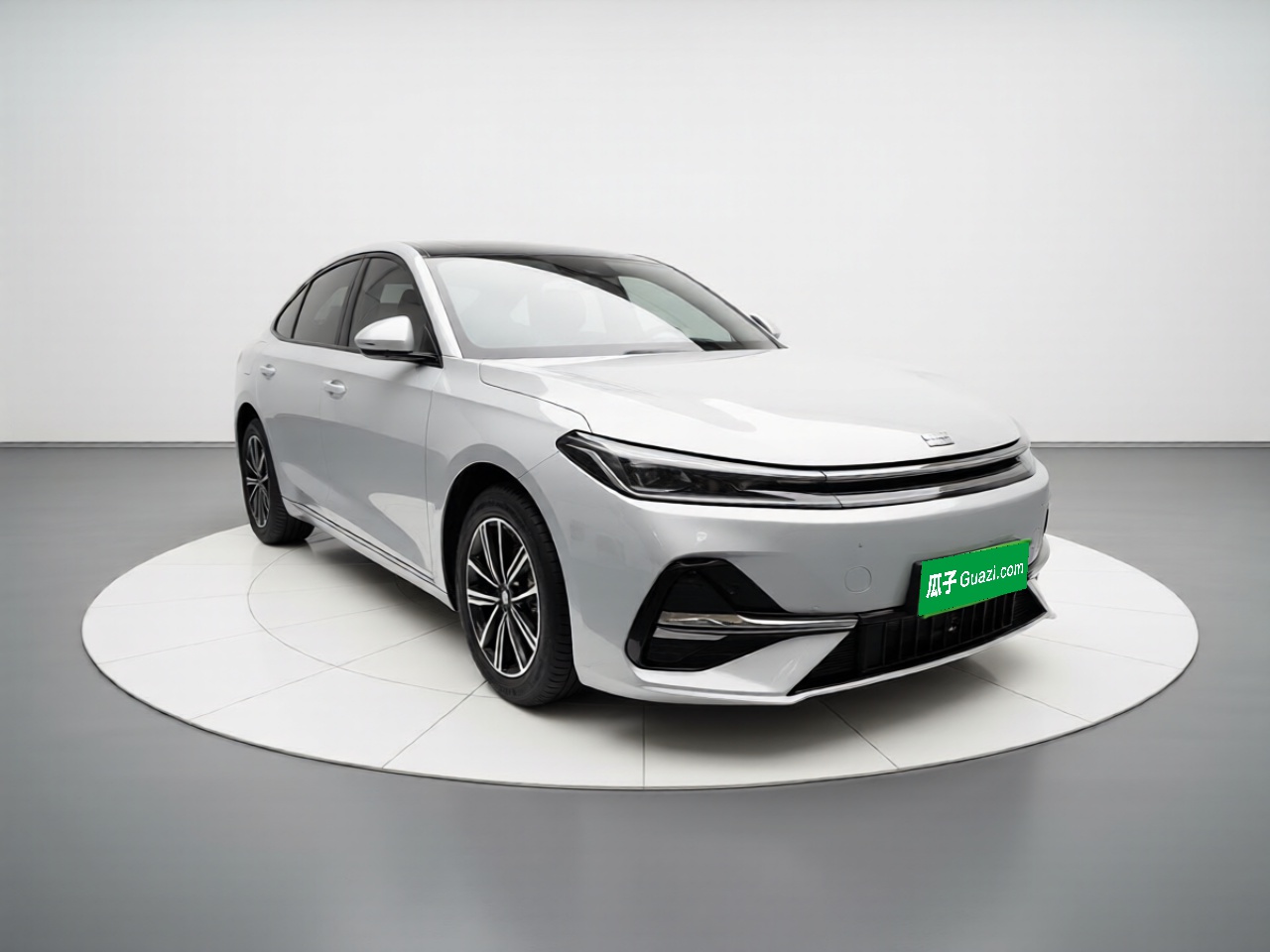 Geely Galaxy A7 2025 Model EM-i 70km Luxury Edition — снимка 3
