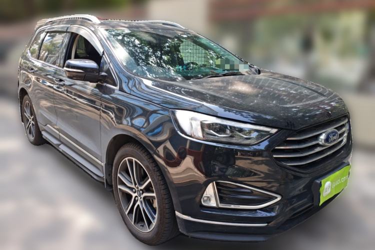 Used Ford Edge 2020 EcoBoost 245 Two-Wheel Drive Titanium 7-Seater Front Right 45 Deg