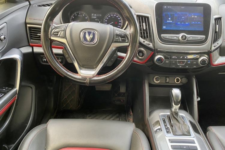 Used CHANGAN CS55 2018 1.5T Automatic Colorful Edition China V Standard Steering Wheel