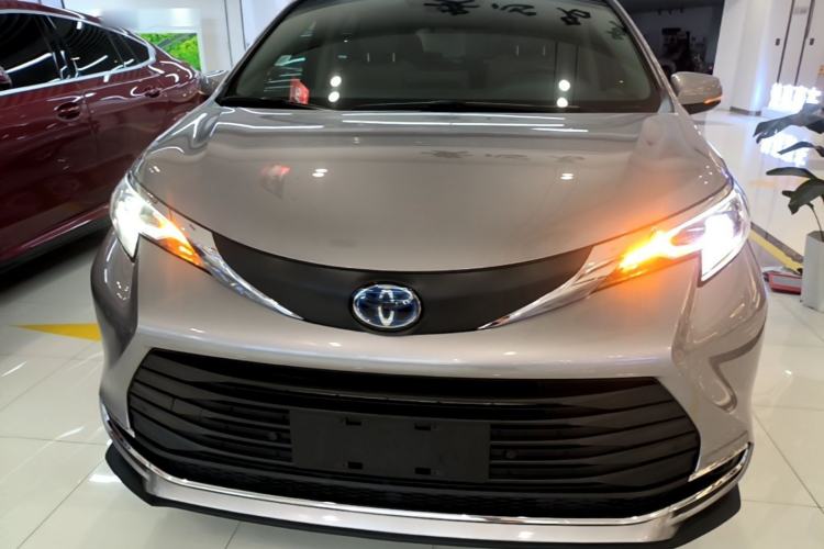 Used Toyota SIENNA 2021 2.5L Hybrid Comfort Edition
