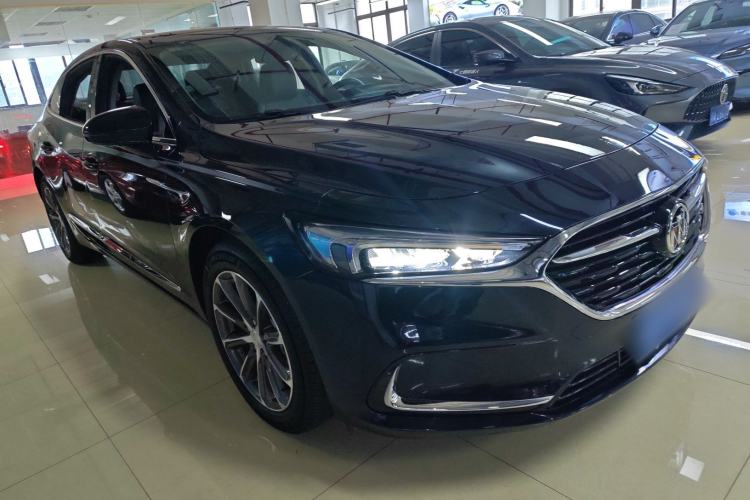 Used Buick LaCrosse 2021 652T Luxury Model Front Right 45 Deg