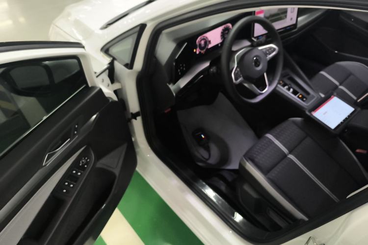 Used Volkswagen Golf 2025 300TSI Pro