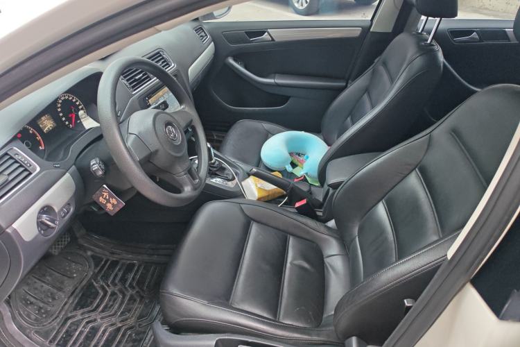 Used Volkswagen Sagitar 2012 1.6L Automatic Comfort Edition Left Front Seat