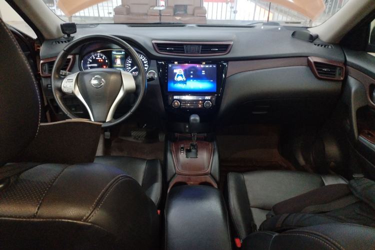 Used Nissan X-Trail 2015 2.0L CVT Comfort MAX Edition 2WD
