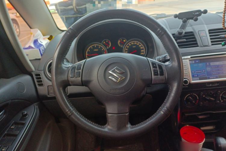 Used Suzuki SX4 2011 Revised Version 1.6L Automatic Sport Edition
