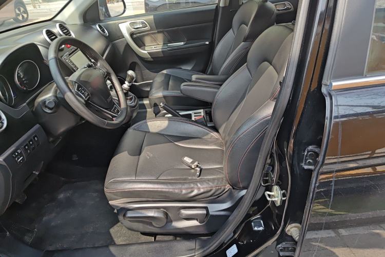 Used Haval H6 2015 Upgraded Model 1.5T Manual Two-Wheel Drive Elite Version
