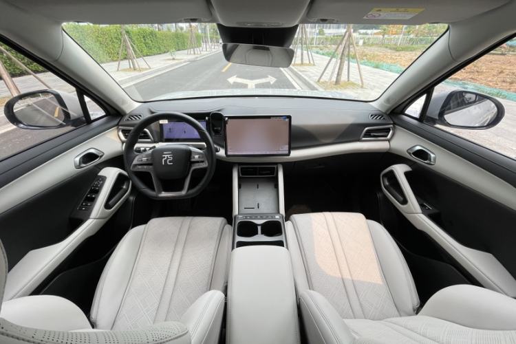 Used BYD Yuan UP 2025 Intelligent Driving Version 401 km Leading Edition Right Front Seat