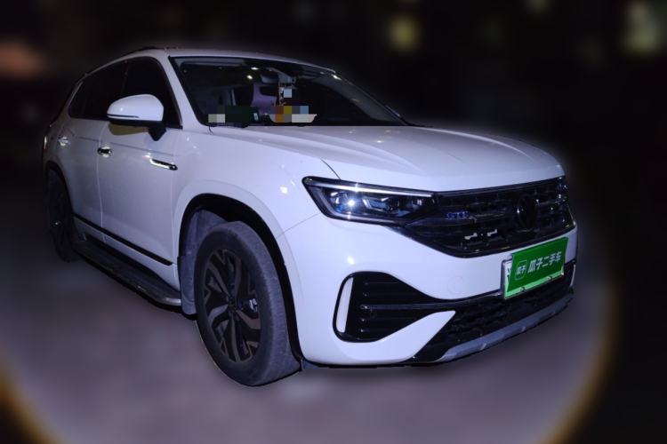 Used Volkswagen Tayron GTE Plug-in Hybrid 2023 280TSI Luxury Plus Advanced Edition Front Right 45 Deg