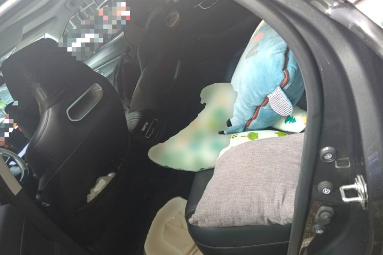 Used CHANGAN UNI-K 2024 2.0T Two-Wheel Drive YueShang Trim Left Rear Seat