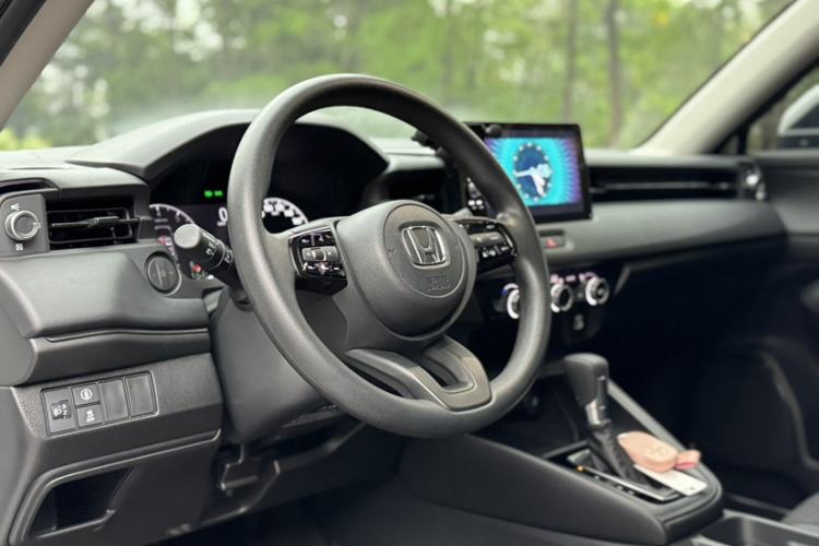 Used Honda Vezel 2023 1.5L CVT Tech Edition Interior 10