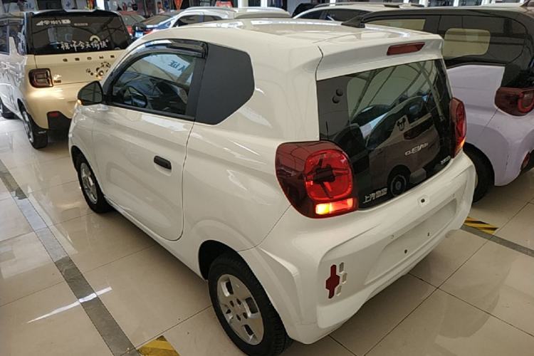 Used Roewe Clever 2021 302 km New Four-Seater Super-Efficient Version
