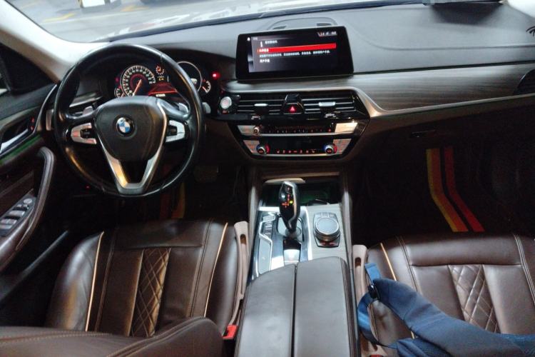 Used BMW 5 Series 2018 Revised Version 530Li Leading Edition Luxury Package Center Console