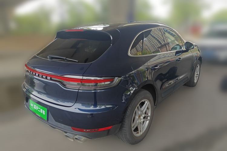 Used Porsche Macan 2018 Macan 2.0T Rear Right 45 Deg