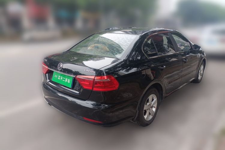 Used Volkswagen Lavida 2013 1.6L Manual Fashion Edition
