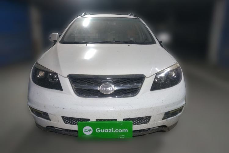 Used BYD S6 2014 2.0L Manual Luxury 5-Seater Front