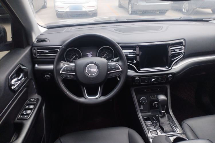 Used Jeep Commander 2018 2.0T Four-Wheel Drive Prestige Edition China V