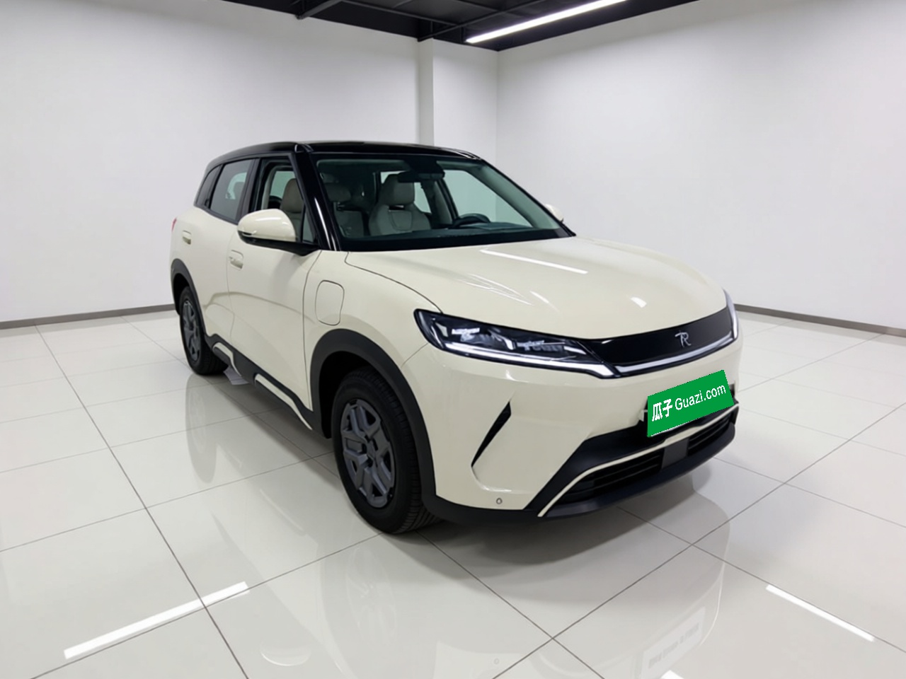 BYD Yuan UP 2025 Model 301KM Leading Version — снимка 3