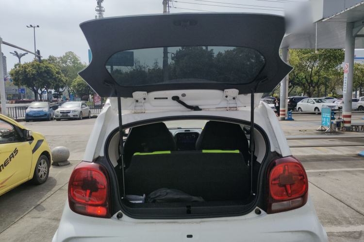 Used Roewe Clever 2021 302 km New Four-Seater Super-Efficient Version